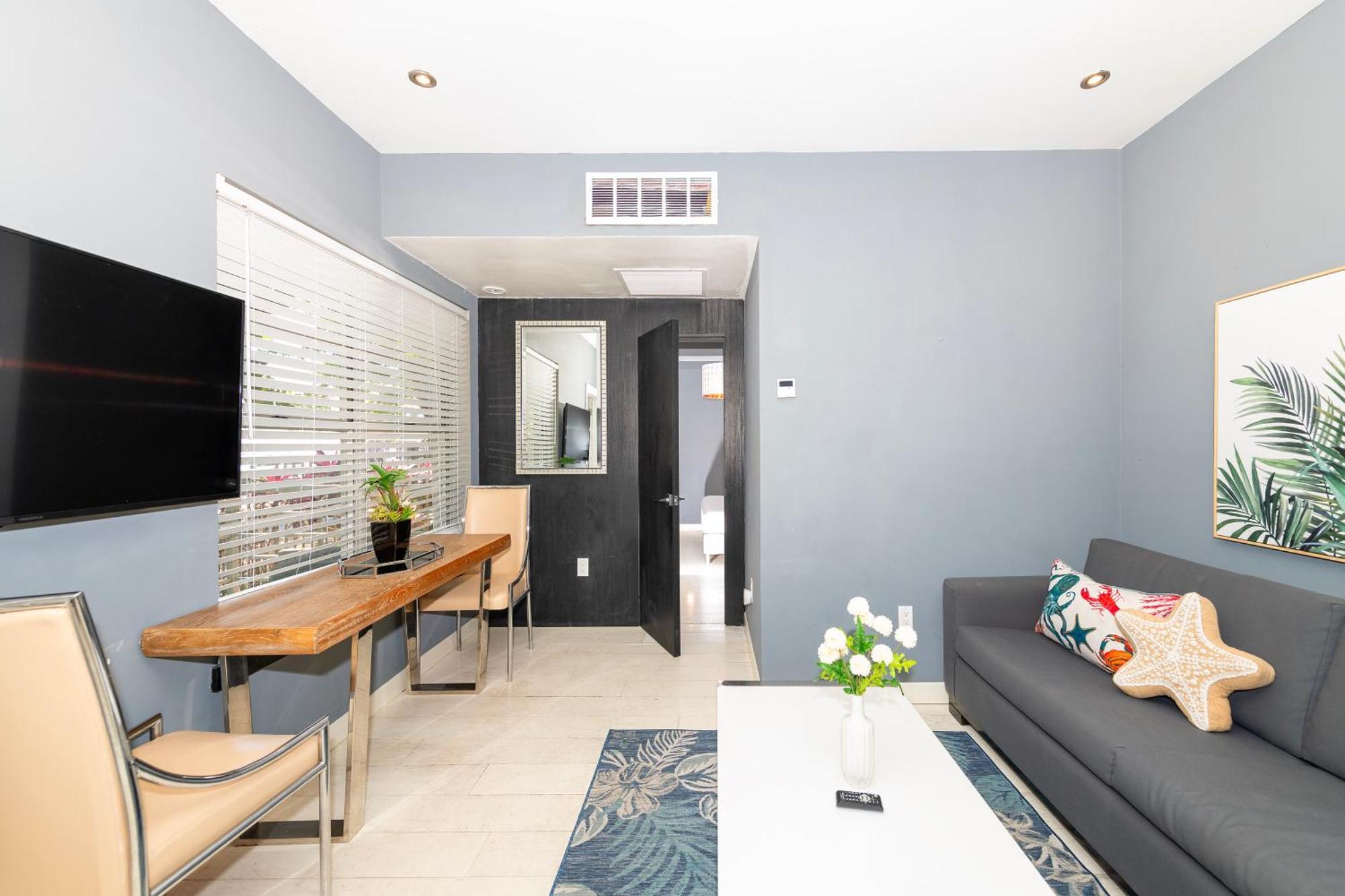 Sunny Days Apartments Miami Beach Exterior photo