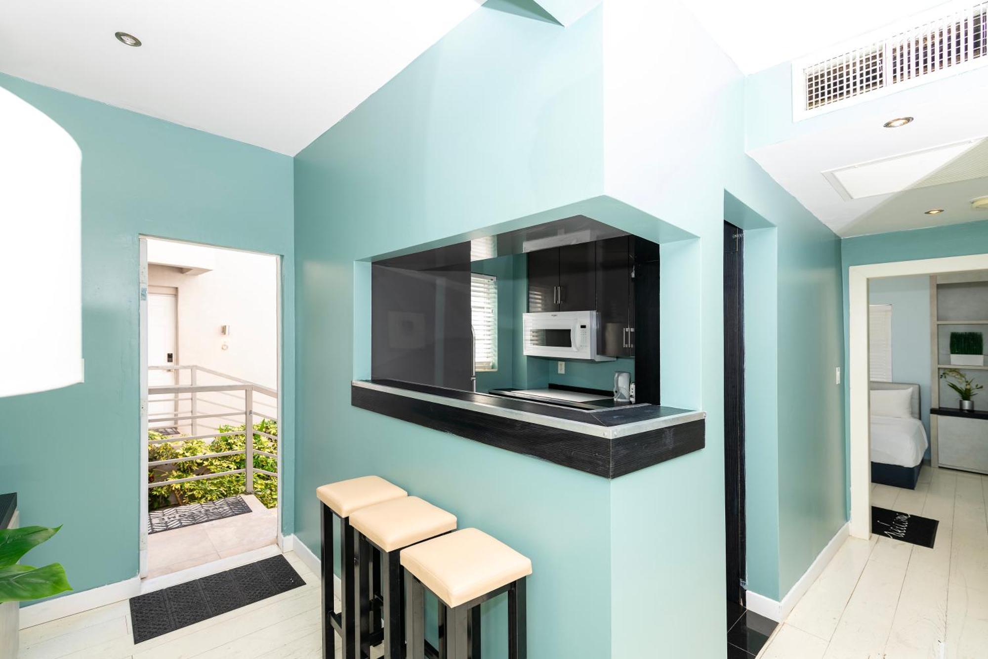 Sunny Days Apartments Miami Beach Exterior photo